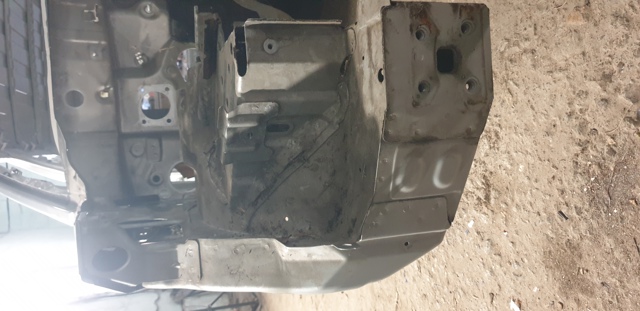 NISSAN 76214EB330 Стойка кузова передняя правая в наличии Черновцы