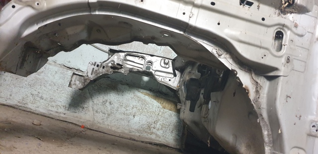 NISSAN 76215EB330 Стойка кузова передняя левая в наличии Тернополь