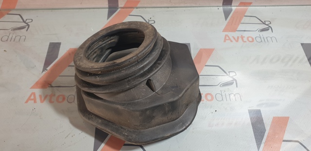 Корпус заливной горловины топливного бака 7729153030 TOYOTA