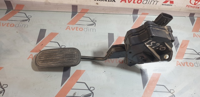 Педаль акселератора 7811053010 TOYOTA