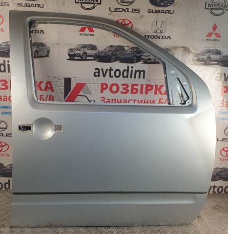 Пассажирская передняя дверь 80100EB330 NISSAN