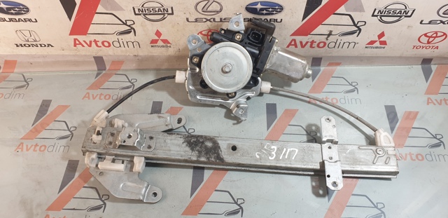 Мотор стеклоподъемника двери передней, правой 8073089912 NISSAN