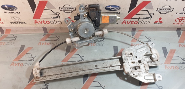 Моторчик стеклоподъемника двери задней, левой 8073189912 NISSAN