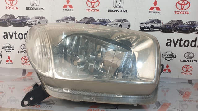 Вставка фары правой 8111042160 TOYOTA