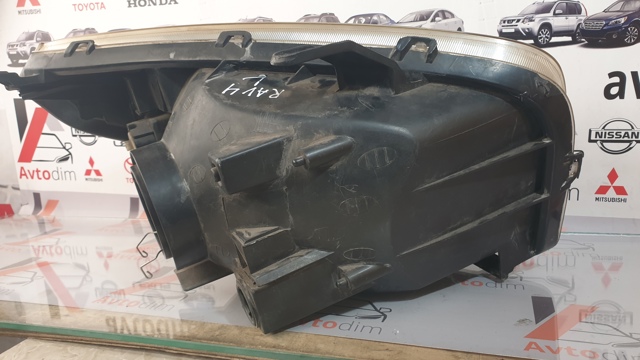 8115042160 TOYOTA Левая фара купить в Полтава