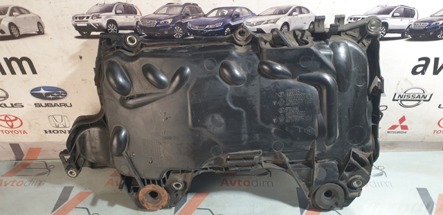 Крышка мотора декоративная 8200672464 NISSAN