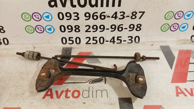 82182AA040 SUBARU Крепление (подставка) аккумулятора (АКБ) купить в Каменское