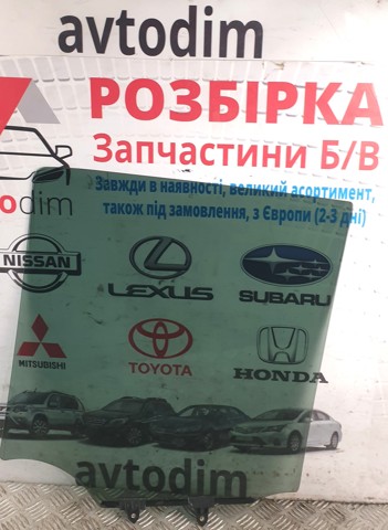 Стекло заднее правое 82300EB33A NISSAN