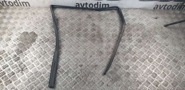 823318H305 NISSAN купить в Житомир