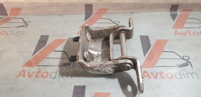 NISSAN 82400EA00A Петля двери задней правой в наличии Полтава