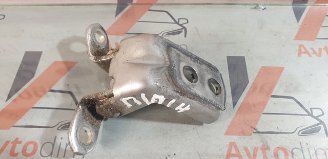 NISSAN 824204P00A Петля двери передней левой в наличии Киев