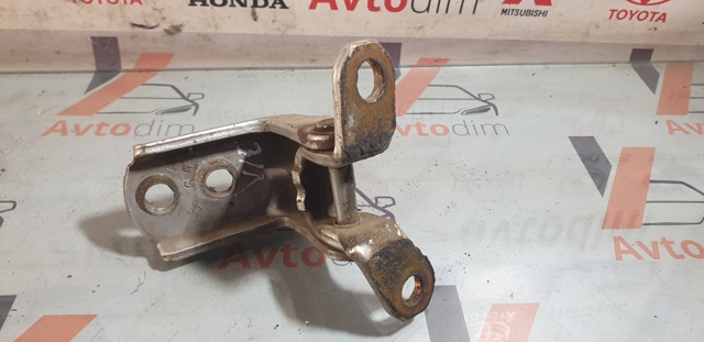 NISSAN 82421EA00A Петля двери задней левой в наличии Каменское