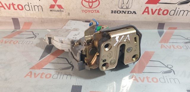 NISSAN 82503AA210 Замок двери задней левой в наличии Днепр