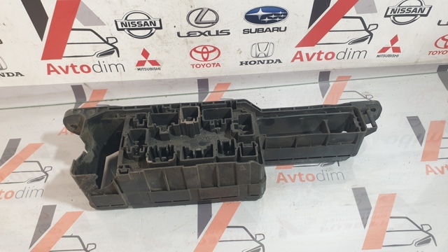 8272005010 TOYOTA Блок предохранителей купить в Киев