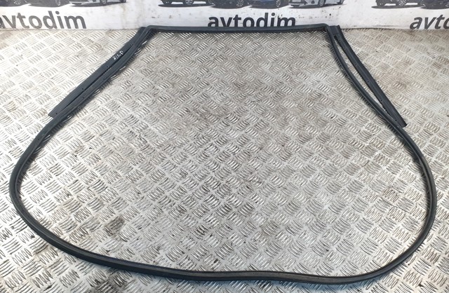 NISSAN 82831JG000 в наличии Винница