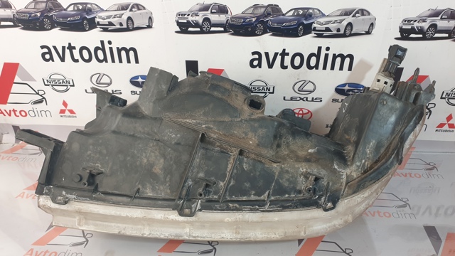 MITSUBISHI 8301A366 Стекло фары правой в наличии Полтава