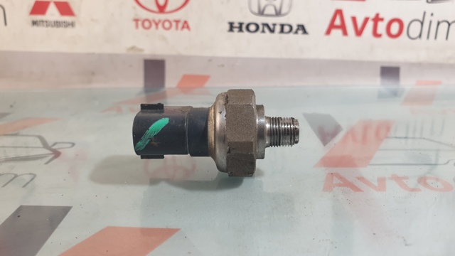 Датчик давления масла двигателя 8352060060 TOYOTA