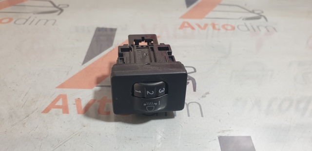 Регулятор зеркал 8415242050 TOYOTA