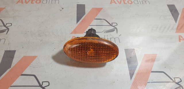 Повторитель поворота на крыле 84401AE000 SUBARU