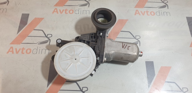 Мотор стеклоподъемника двери передней, правой 8571035180 TOYOTA