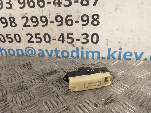 8608A024 MITSUBISHI Кнопка включения мотора стеклоподъемника задняя левая купить в Полтава