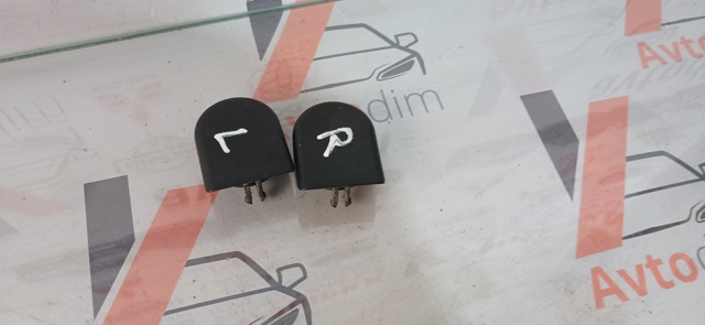 Заглушка гайки крепления поводка переднего дворника 86538FG210 SUBARU