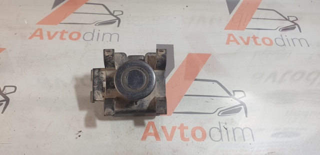 Датчик сигнализации парковки (парктроник), задний боковой 8934130010 TOYOTA