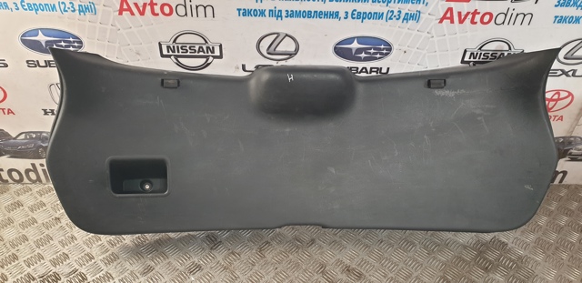 Обшивка-облицовка задней двери 90901JD000 NISSAN