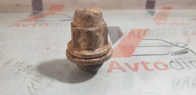 Гайка крепления колеса 9094201075 TOYOTA