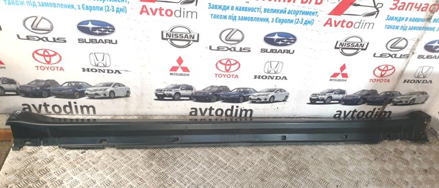 Накладка (молдинг) порога наружная правая 91112AJ160 SUBARU