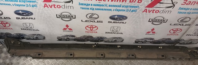 Накладка наружняя (молдинг) порога, левый 91112FJ150 SUBARU