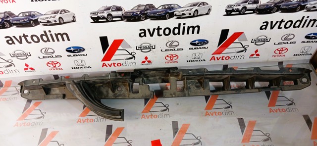 SUBARU 91165FJ000 Кронштейн решетки радиатора в наличии Винница