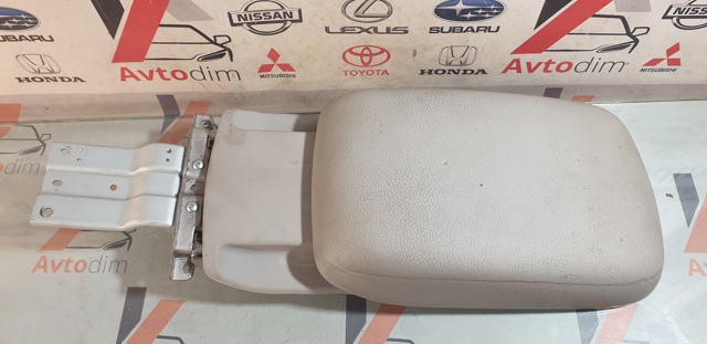 SUBARU 92114FJ040LL Крышка подлокотника в наличии Ужгород