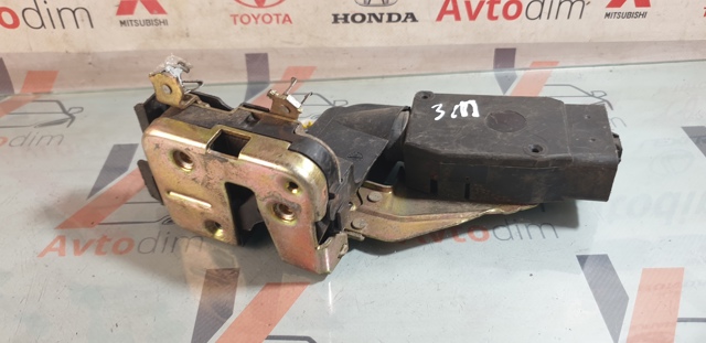 M806387 MITSUBISHI Замок двери задней правой купить в Ровно