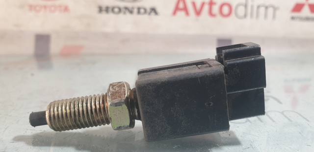 MB435457 Датчик включения стопсигнала купить Черновцы