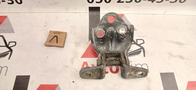 MITSUBISHI MB574274 Петля двери передней правой в наличии Житомир