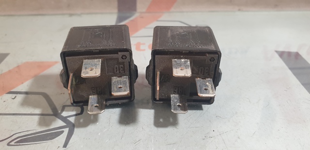 MITSUBISHI MB953381 Реле противотуманной фары в наличии Киев