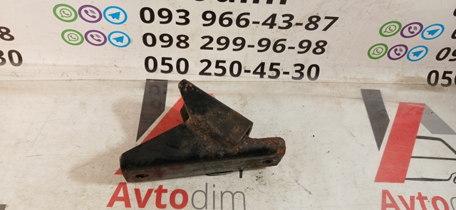 Кронштейн подушки (опоры) двигателя, правой MD310726 MITSUBISHI