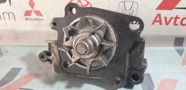 Насос охлаждения MD313301 MITSUBISHI