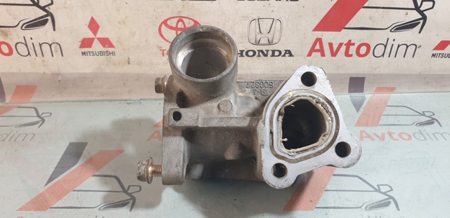 Корпус термостата MD315340 MITSUBISHI