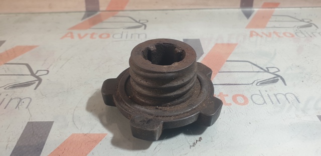 Крышка масляной горловины MD317439 MITSUBISHI