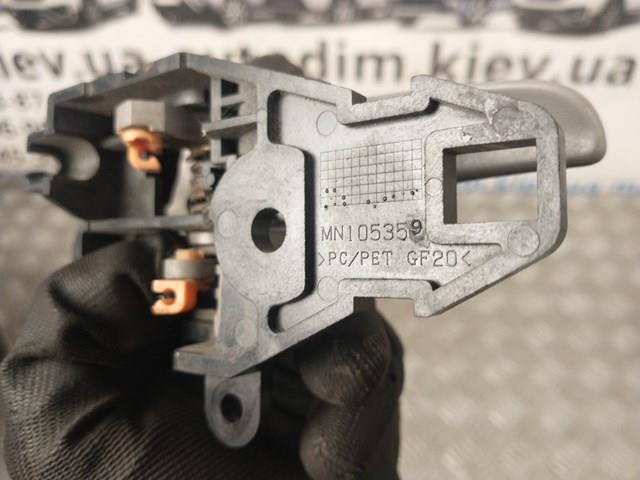 MN105359 MITSUBISHI Ручка двери левой внутренняя передняя/задняя купить в Черновцы