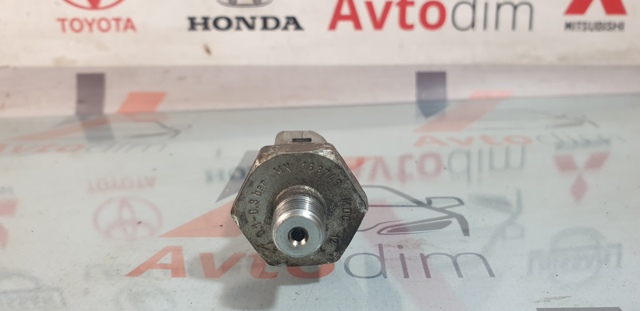 Датчик указателя давления масла MN163743 MITSUBISHI