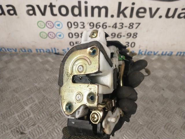 MN167699 MITSUBISHI Замок двери задней левой купить в Николаев