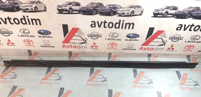 MR100789 MITSUBISHI Уплотнитель стекла двери передней левой внутренний (планка) купить в Каменское