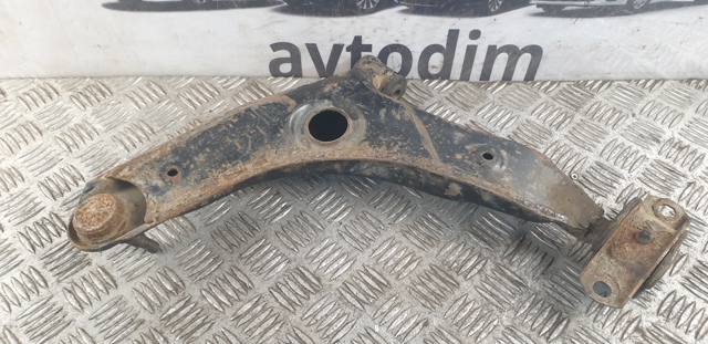 MR179480 MITSUBISHI Рычаг передней подвески нижний правый купить в Ирпень