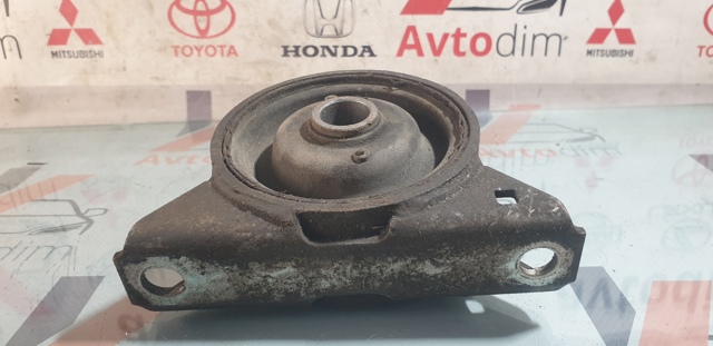 Подушка передней опоры двигателя MR197518 MITSUBISHI