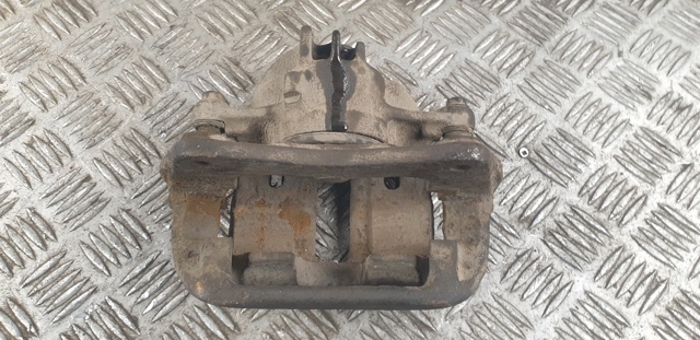 Суппорт тормозной, передний, правый MR249223 MITSUBISHI