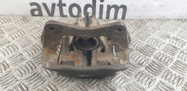 MITSUBISHI MR249223 Суппорт тормозной передний правый в наличии Полтава