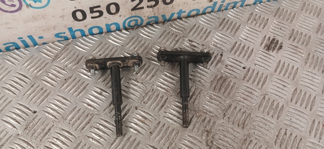 Тяга переднего стабилизатора MR267643 MITSUBISHI